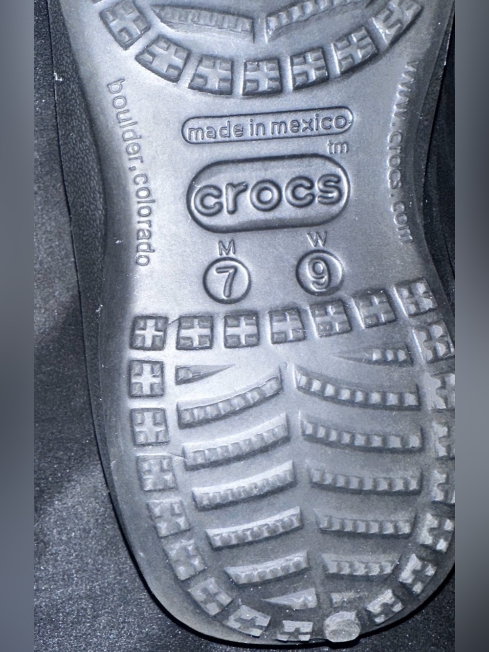 #S-1107 CROCS Women's Black and Cream Thong Sandals - Picture 6 of 7